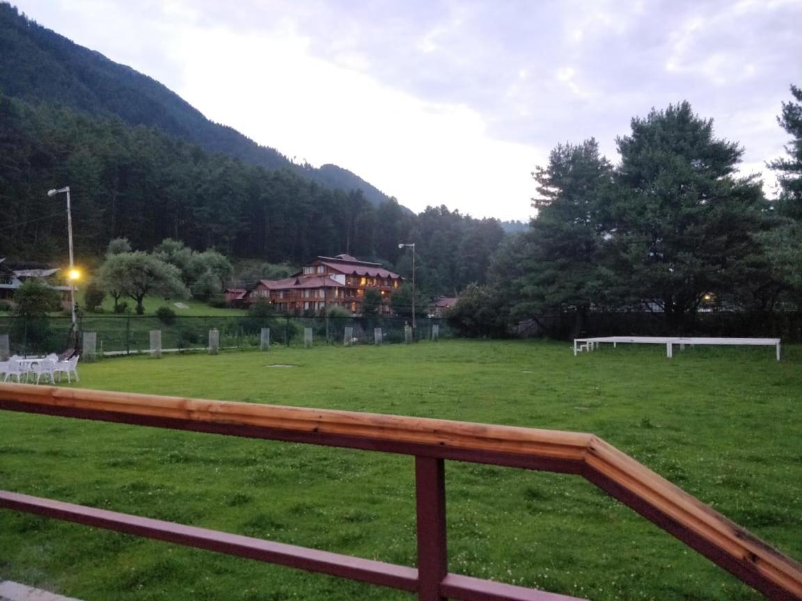 Heevan Pahalgām Екстериор снимка